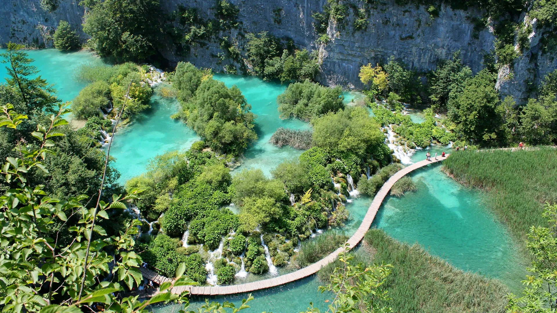 Aerial view of the Plitvice Lakes and boardwalks on a day trip from Šibenik